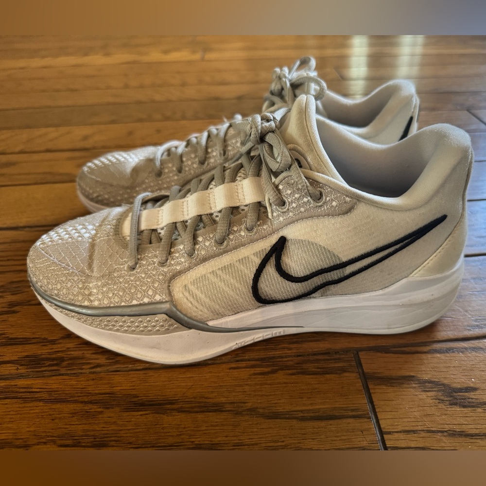 Nike Sabrina Basketball Shoes White Gray and Black Basketball Shoes
